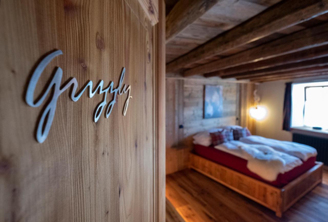 Grizzly Haus & Frosch Restaurant - Teritoria Varena Exterior foto